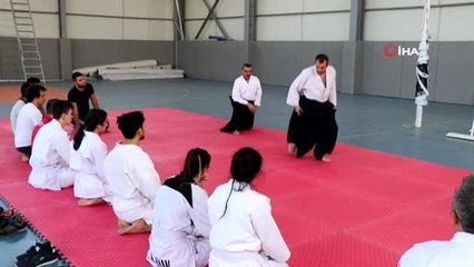 Üniversite öğrencilerine Aikido dersi