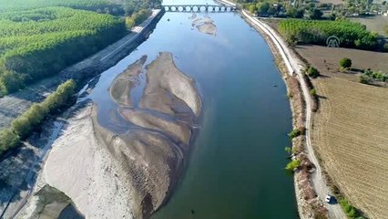 Meriç Nehri'nde kum adacıkları oluştu