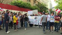 الرئيس اللبناني مستعد للقاء ممثلين عن المتظاهرين ويلمح لتعديل وزاري