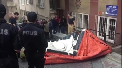 Deprem nedeniyle mağdur olduğunu iddia eden kadın 3 saatlik çalışma sonrasında ikna edildi