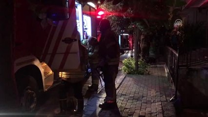 Avcılar'da ev yangını
