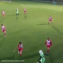 Une joueuse perd son hijab en plein match, ce qui se passe ensuite est incroyable