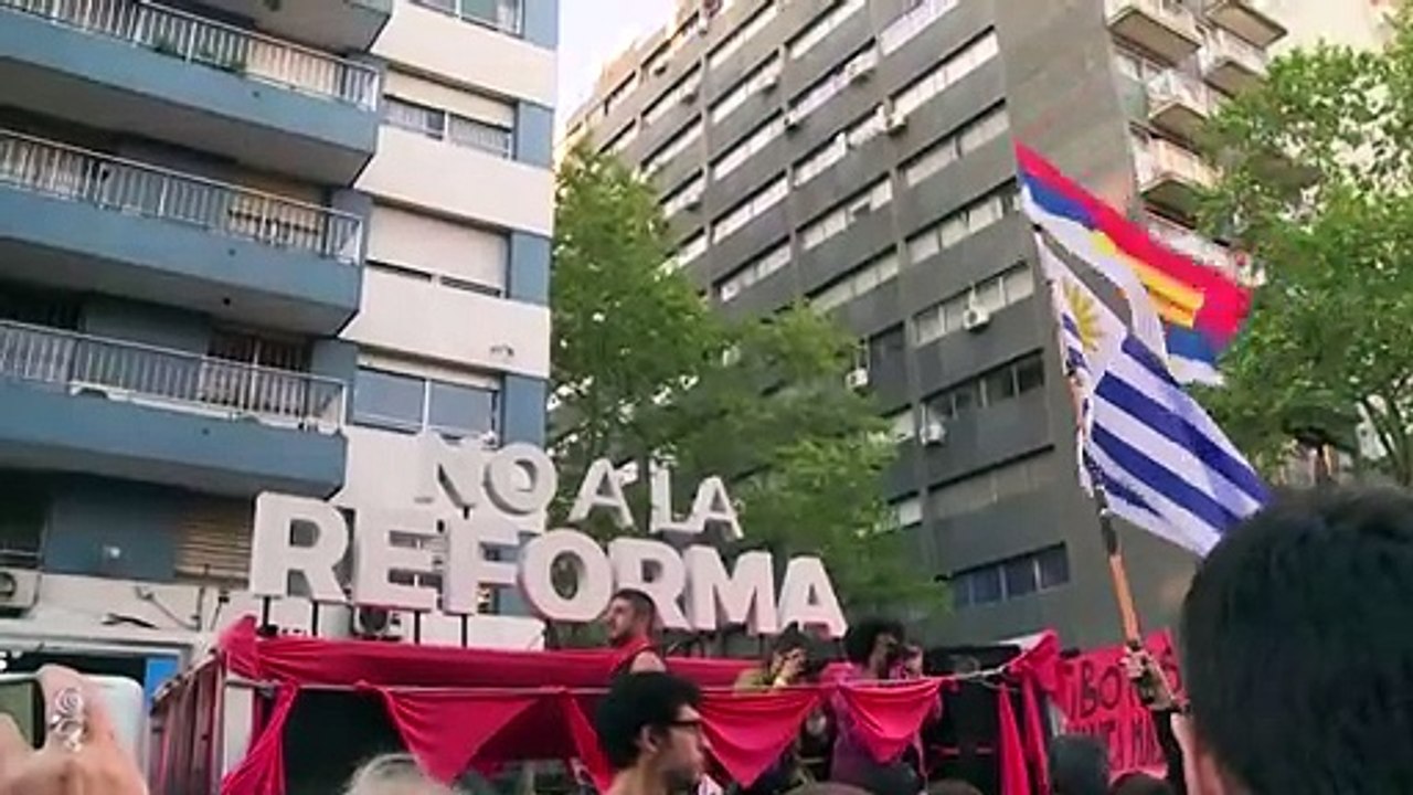 Uruguaios contra reforma