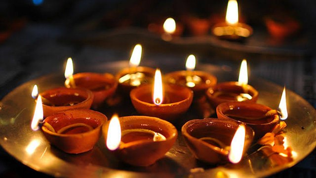 Dhanteras 2019 : धनतेरस यम दीपक जलाने के नियम | धनतेरस पर यहां जलाएं 13 दीपक | Boldsky