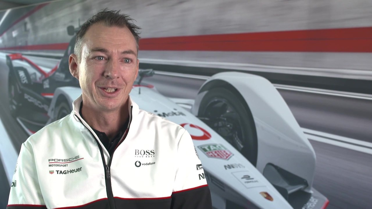 Formula E Test Drives in Valencia Interview Amiel Lindesay