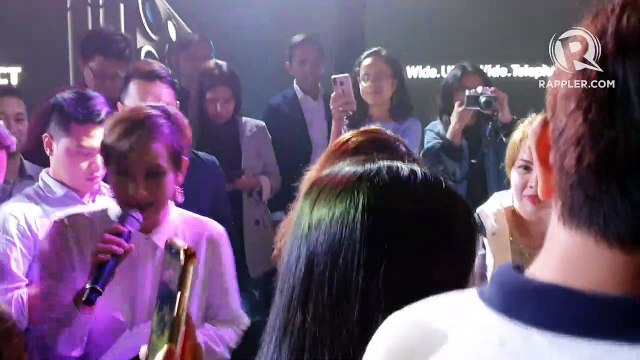 Globe subscribers unbox their iPhone 11 packages at midnight launch