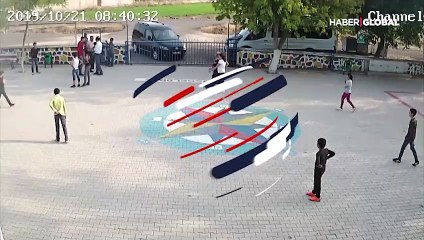 Okulda rezalet! 2 oğluyla birlikte öğretmeni böyle dövdü