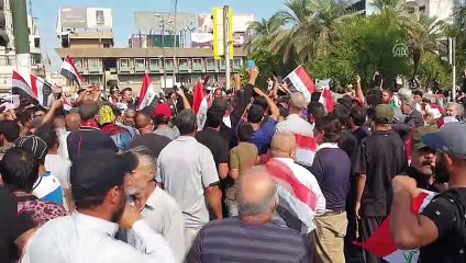 Irak'ta Yeşil Bölge'ye yakınlaşmak isteyen göstericilere müdahale - BAĞDAT