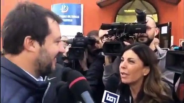 Matteo Salvini: Qualcuno pensa che gli umbri siano fessi (25.10.19)