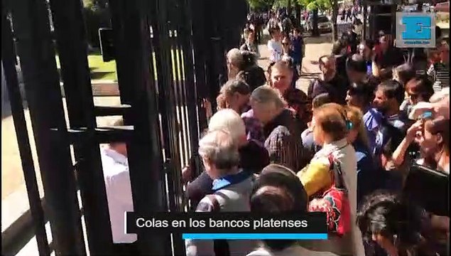 Colas en los bancos platenses: expectativa e incertidumbre por cómo se comportará hoy el dólar