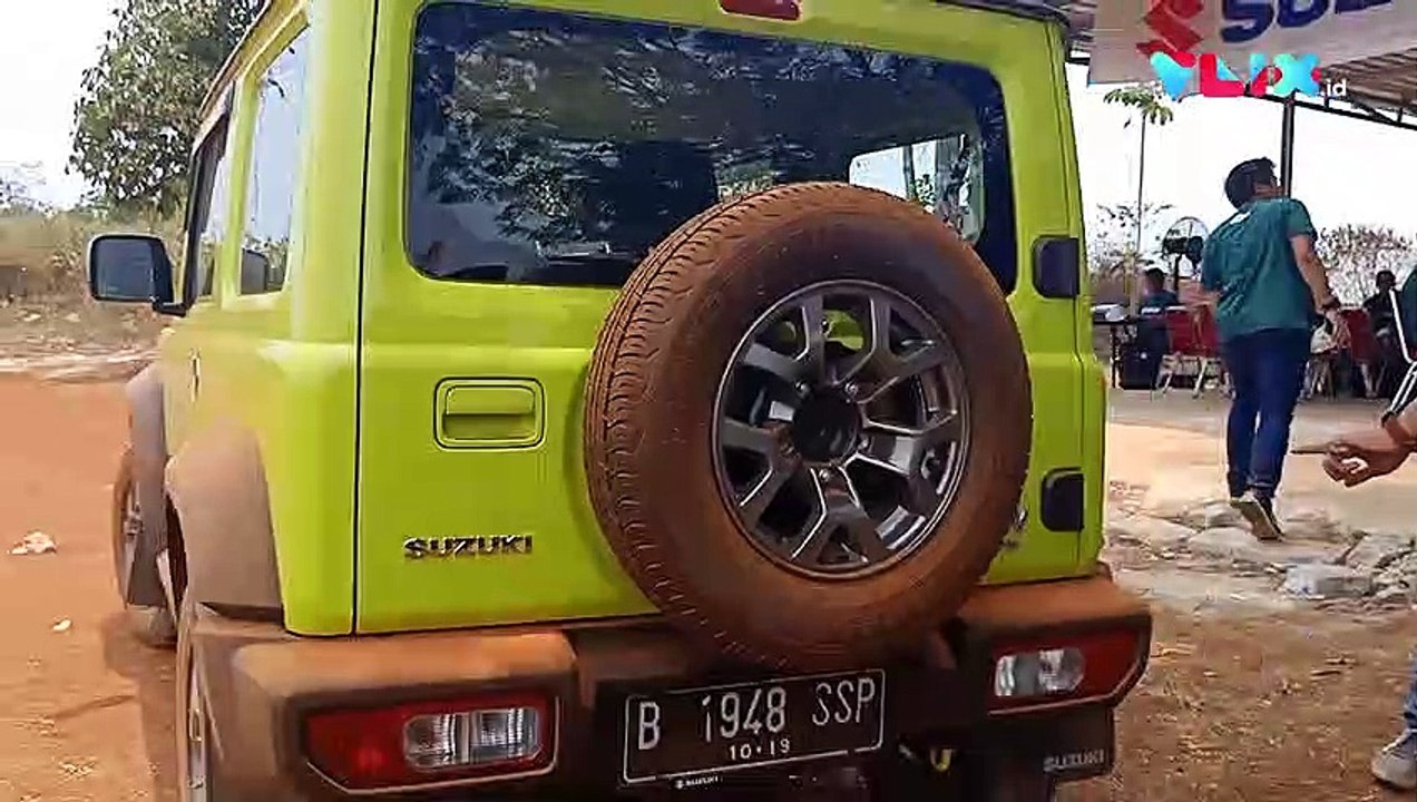 Gaya Om Pablo Jajal Off-road Pakai Suzuki Jimny