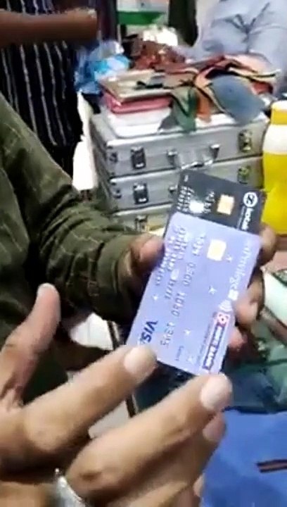 Keep all your Credit and Debit cards in your front pockets since the new WiFi Card Machine is introduced in Supermarket and Malls.