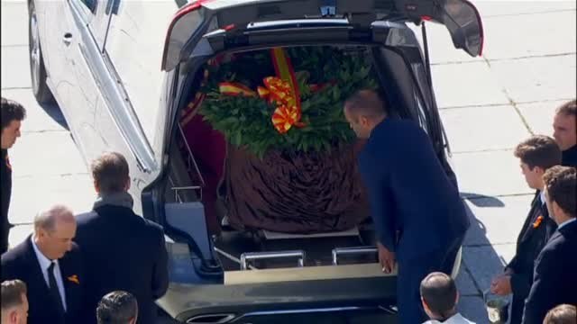 La exhumación tuvo momentos de tensión entre el Gobierno y los familiares del dictador