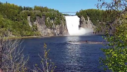 S’envoler au-dessus de la chute de Montmorency