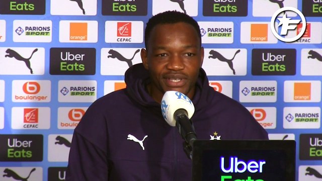 Mandanda s'exprime sur les autres gardiens