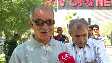 Ora News - Flasin muxhahedinët: Nuk jemi terroristë, mos na dëboni!