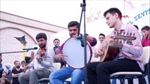 Hatay suriyeli yetimlerin, zeytin hasat şöleni