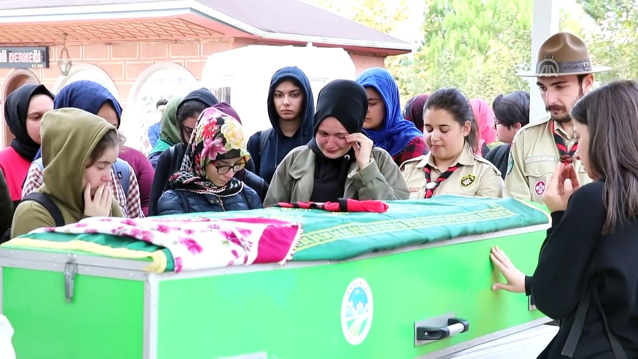 Kazada ölen lise öğrencisi toprağa verildi - SAKARYA