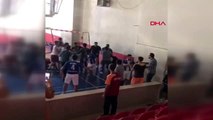 Siirt'te öğretmenlerin kavgasını öğrenciler ayırdı