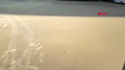 Çimento silosu taştı, otomobiller toz altında kaldı