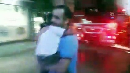 Yangında evde mahsur kalan anne ve oğlu kurtarıldı - AYDIN