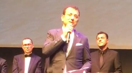 Nazım şiirleri okudu