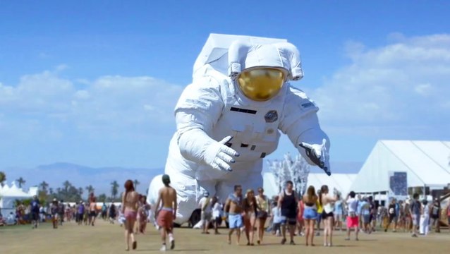 How the 36-foot-tall Coachella astronaut was made