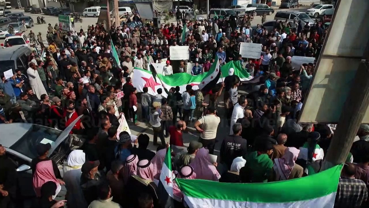 Syrians displaced from Manbij call for resumpti...