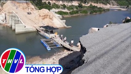 Hết cầu chính đến cầu tạm bị sập người dân ở Khánh Hòa chế cầu phao để vượt sông