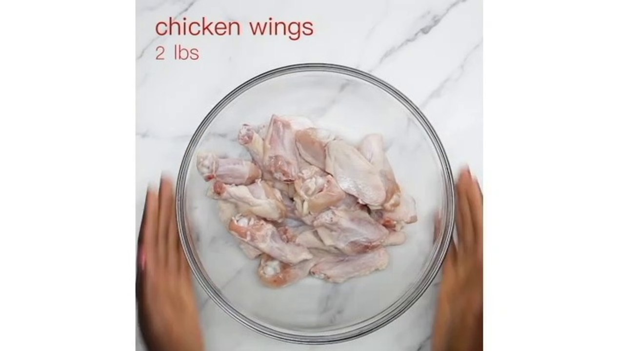 بـ6 خطوات فقط.. طريقة سهلة لتحضير أجنحة الدجاج المقرمشة