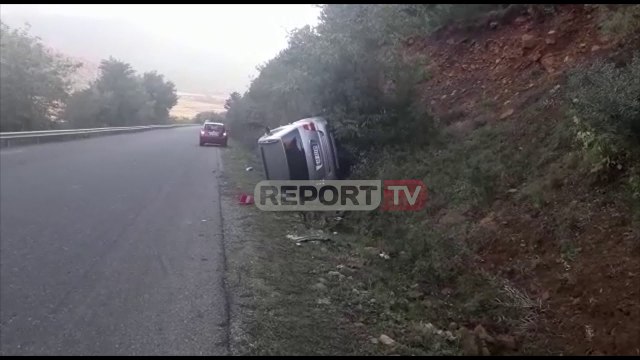 Report TV -Bulqizë/ Drejtuesi i mjetit humb kontrollin, përfundon në kanal