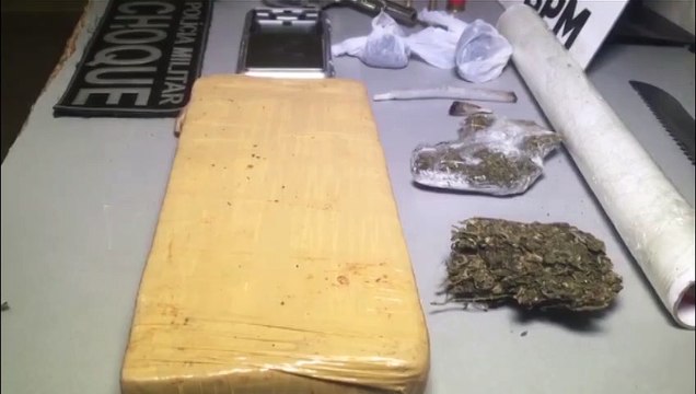 Casal é detido com drogas pelo choque e são encaminhados para a delegacia