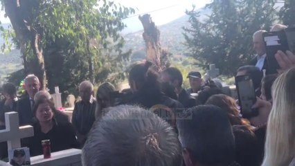 Thirrje të dhunshme/ E ëma e Kacifasit: Shfarosini; Vorio Epiri është tokë greke