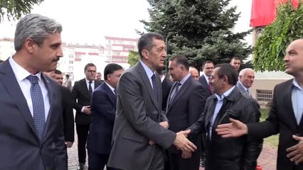 Selçuk: "(Eğitim faaliyetleri) Ne tür tedbirler almamız gerektiği konusunda istişarelerde...