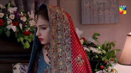 Mehboob Apke Qadmon Mein Episode 2 HUM TV Drama 25 October 2019