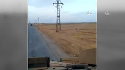 Zırhlı aracı durduran Suriyeli çocuğa Türk polisi şefkati