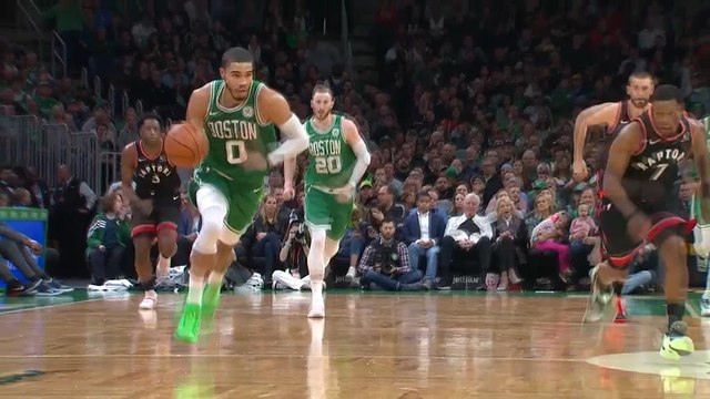 لقطة: كرة سلة: براون يمنح سيلتكس التقدّم عبر سلّة ساحقة مذهلة