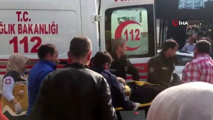 Motorlu kurye ile ticari taksi çarpıştı