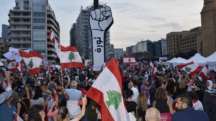 مظاهرات لبنان.. حضرت راية لبنان وغابت بقية الرايات