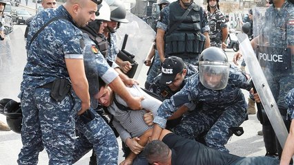 Волна протестов в Ливане не спадает