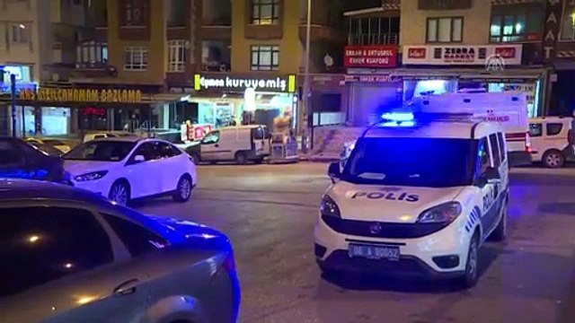 Otomobil kalabalığın arasına daldı: 1 ölü - ANKARA