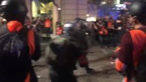 Tensión entre policías y manifestantes en Barcelona