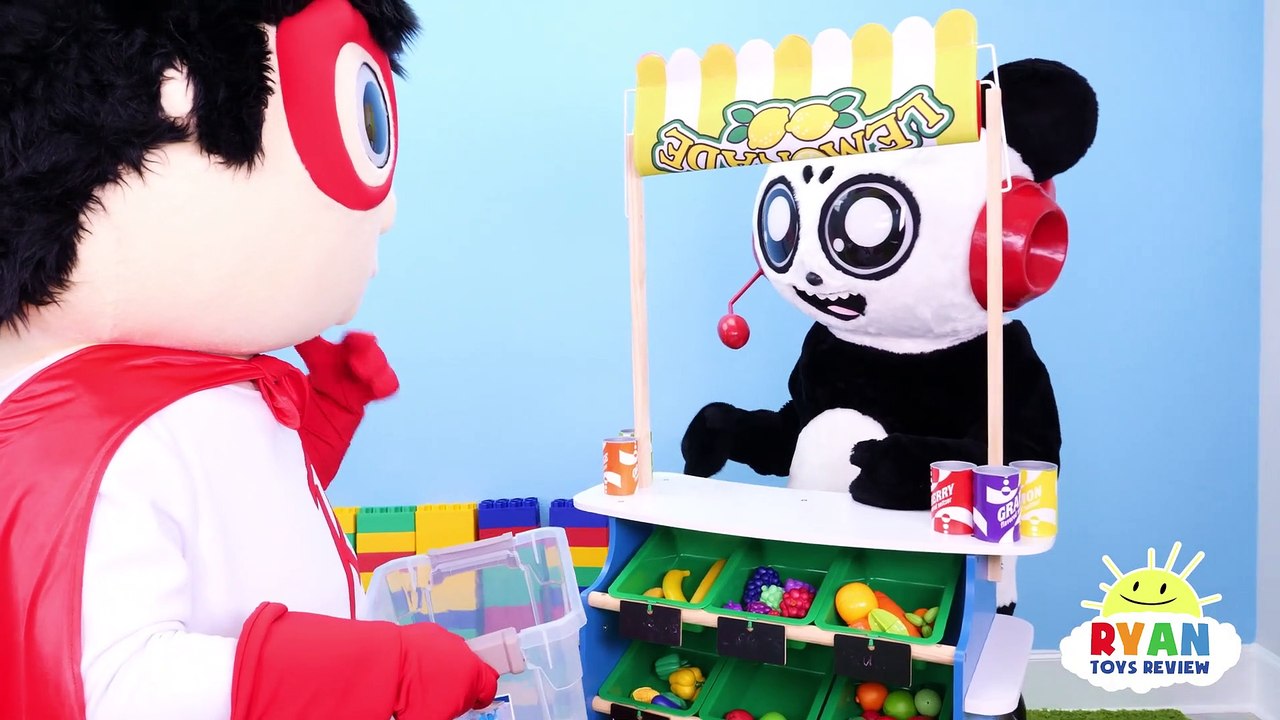 Ryan Pretend Play Cooking toys Kitchen Play set as Red Titan!!!