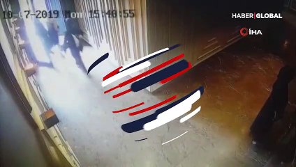 Evlere dadanan 'kızlar çetesi' yakalandı!