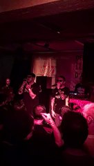 Los Chikos del Maíz durante su actuación en el festival El Tingladu en Bruselas