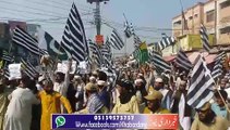 Charsadda: JUI Farooq Azam Chowk par Azadi March ki Taqat ka Muzahera kar Rahe Hain.