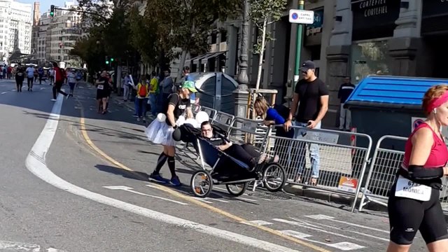 València llena sus calles con una Medio maratón