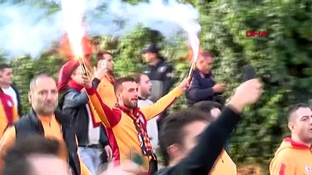Spor galatasaray taraftarı stada ulaştı