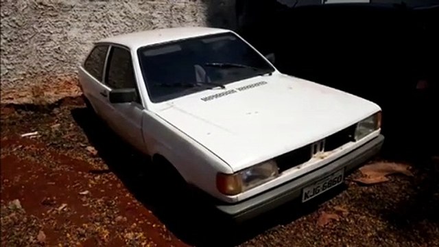 Carro furtado é encontrado sem rodas no São Cristóvão