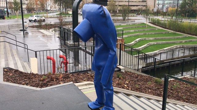 Nantes. L’Homme bleu, remède au blues dominical